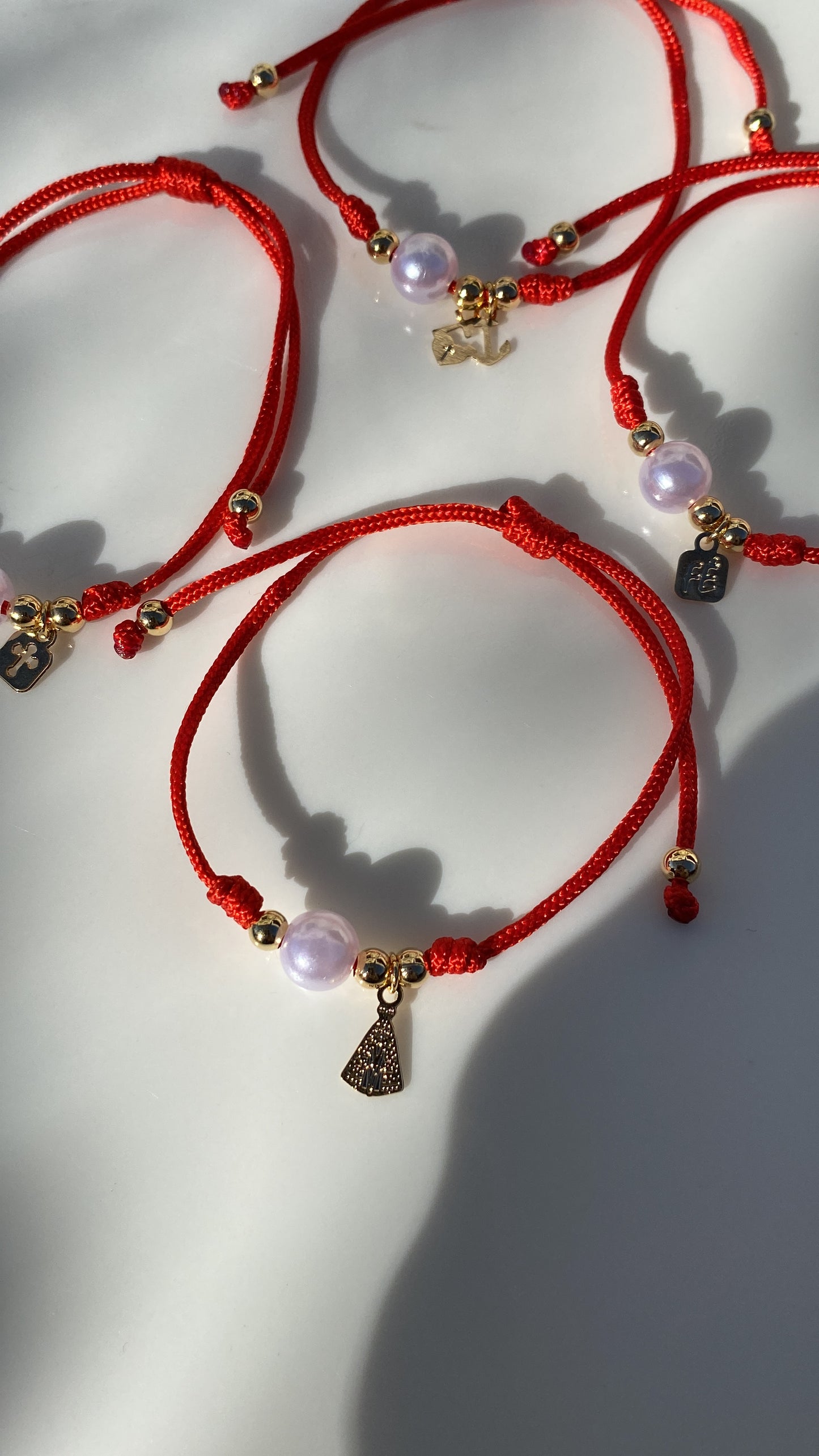 Pulsera perlita + mini dije